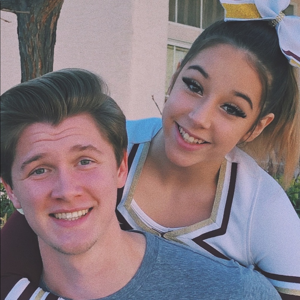 Meet your Posher, Alexi